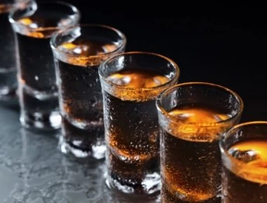 Αυτά είναι τα δύο αλκοολούχα ποτά που σας βοηθούν να αδυνατίσετε!